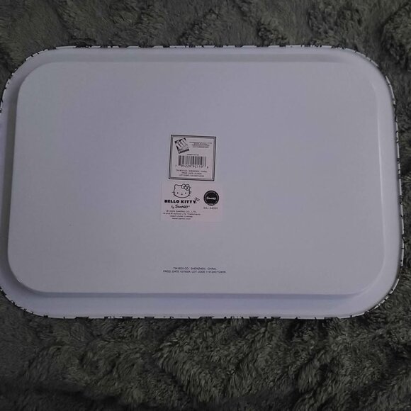 Hello Kitty Metal Tray Sanrio L.13.5"xW.9.25" Tin Tray Brand New - Picture 2 of 2